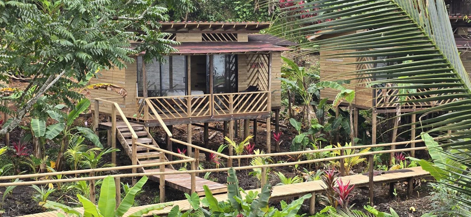 Pacific Nuqui Lodge 외부 사진